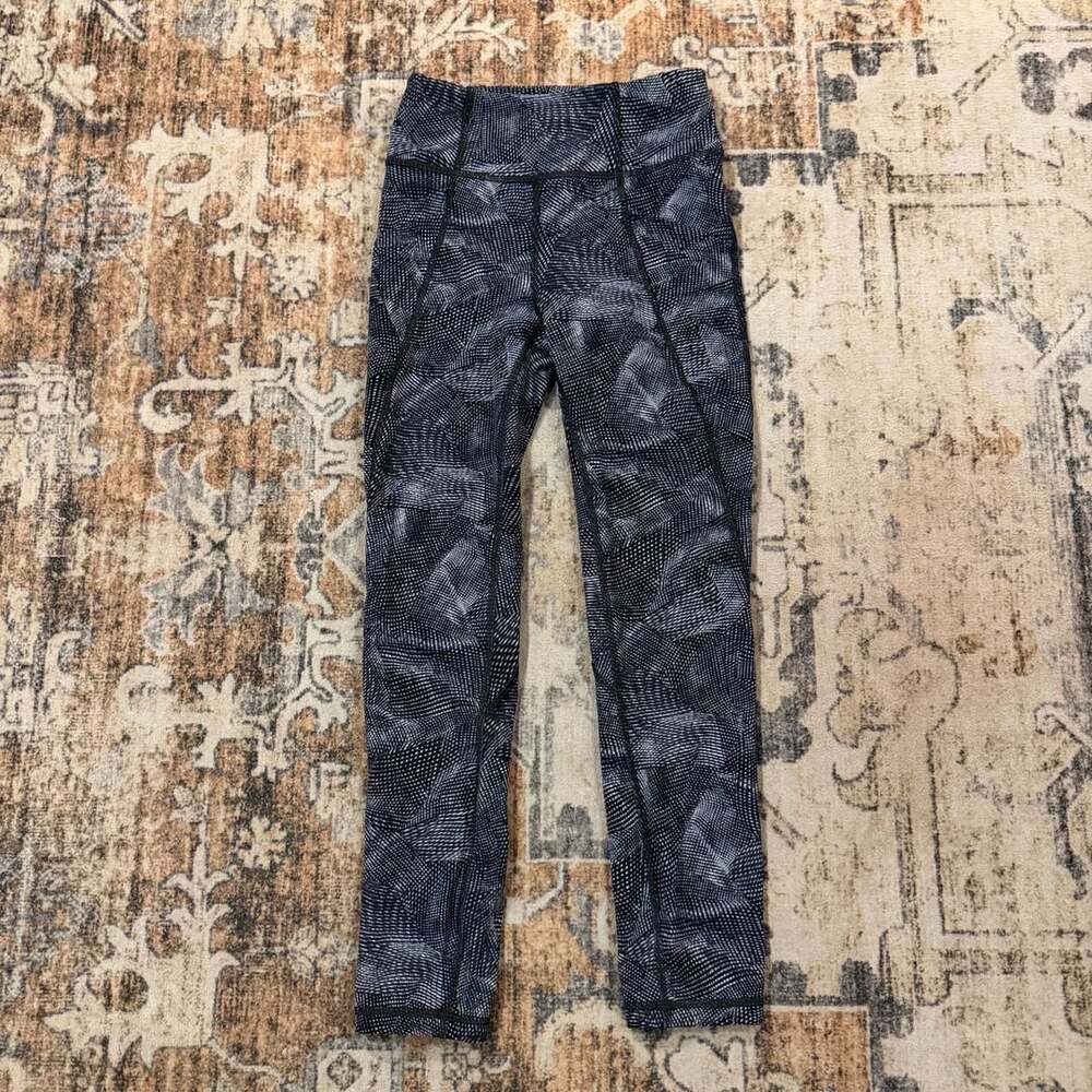 Lululemon Time To Sweat Crop 23" Black Print